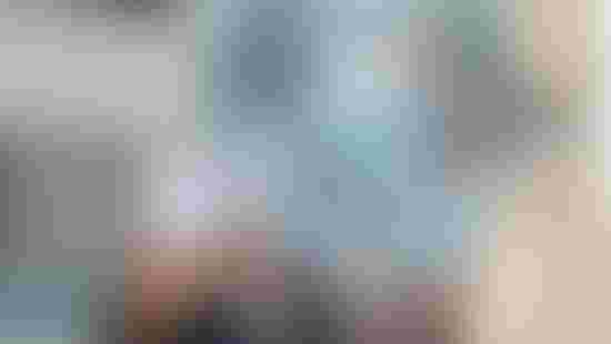 P1248121